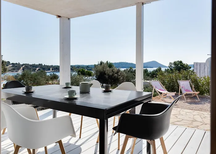 Flow Buqez Βίλα *