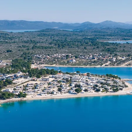 Flow Buqez ヴィラ *